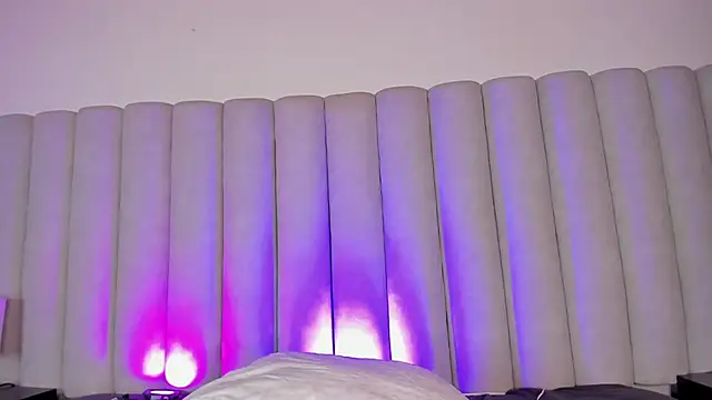 Snapshot of CristalCornner_ chatting on January 9, 2025, 12:03 am CristalCornner  online show from January 9, 2025, 12:03 am