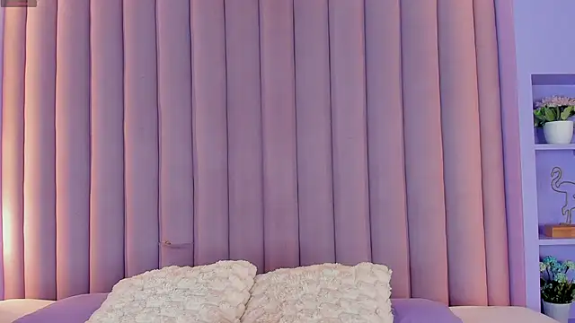 Snapshot of CristalCornner_ chatting on February 27, 2025, 7:37 pm CristalCornner  online show from February 27, 2025, 7:37 pm