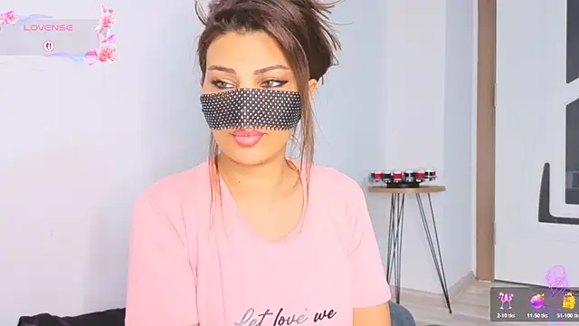 Turkish Latina online show from May 31, 2026, 10:22 pm