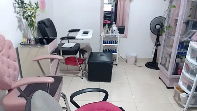 titsbiglovers online show from April 15, 2026, 7:21 pm