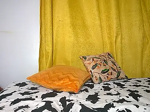 Snapshot of betty730 chatting on March 4, 2026, 5:35 am betty730 online show from March 4, 2026, 5:35 am