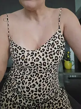 AnaFoxxy online show from June 3, 2026, 4:56 pm