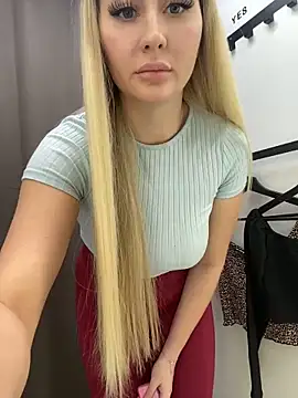 Snapshot of Deonta_ chatting on December 11, 2024, 5:15 pm Deonta online show from December 11, 2024, 5:15 pm