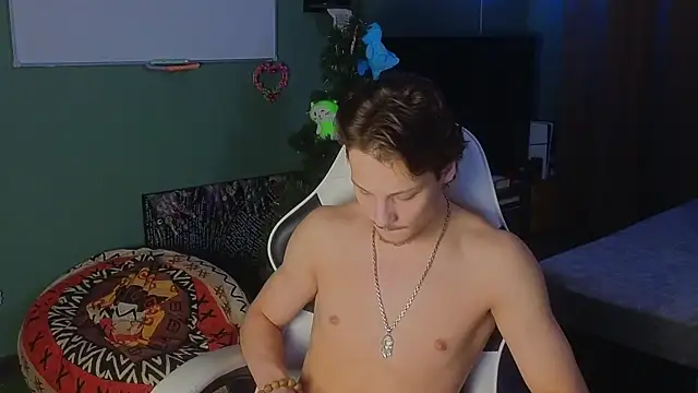 Snapshot of TeddyLiLboy chatting on January 1, 2025, 6:27 pm TeddyLiLboy online show from January 1, 2025, 6:27 pm