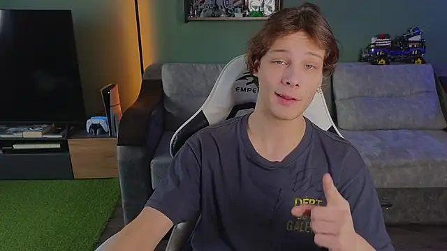 Snapshot of TeddyLiLboy chatting on October 25, 2025, 11:29 am TeddyLiLboy online show from October 25, 2025, 11:29 am