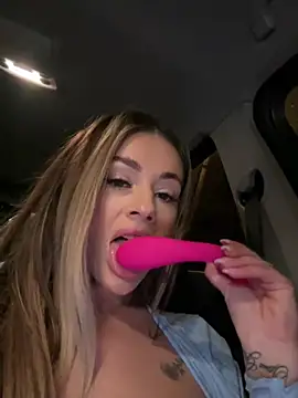 IsabellaEtthan online show from February 4, 2025, 11:59 pm