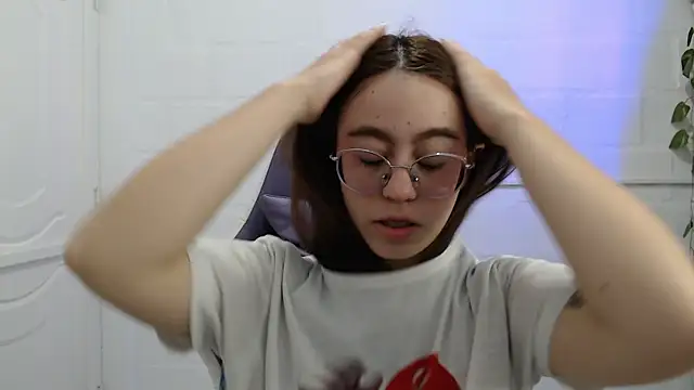 BlairVicent online show from September 22, 2025, 1:46 pm