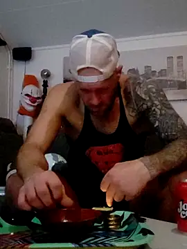 eltoulou online show from October 29, 2025, 8:32 pm