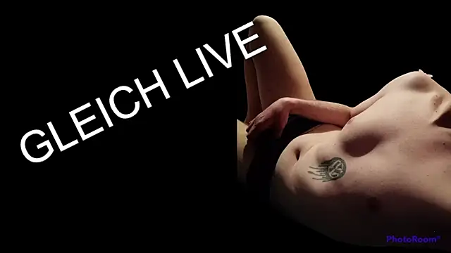 Snapshot of Markxen_cam chatting on September 27, 2025, 1:43 am Markxen cam online show from September 27, 2025, 1:43 am