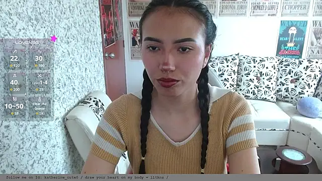 Snapshot of wild_kittys chatting on April 5, 2026, 9:23 pm wild kittys online show from April 5, 2026, 9:23 pm
