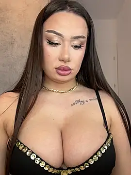 deliaroyal online show from December 3, 2025, 1:09 pm