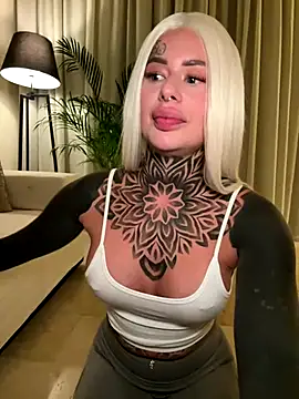 Snapshot of bambixboo chatting on September 8, 2025, 6:51 pm bambixboo online show from September 8, 2025, 6:51 pm