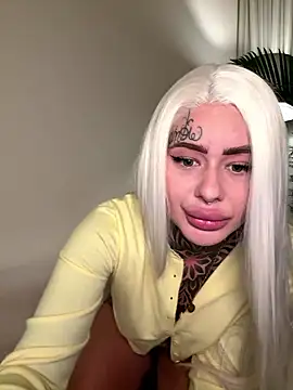 Snapshot of bambixboo chatting on January 12, 2026, 6:57 pm bambixboo online show from January 12, 2026, 6:57 pm