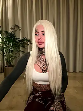 Snapshot of bambixboo chatting on January 13, 2026, 8:03 pm bambixboo online show from January 13, 2026, 8:03 pm