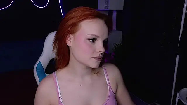 Snapshot of KristiRosee chatting on February 11, 2025, 1:20 am KristiRosee online show from February 11, 2025, 1:20 am
