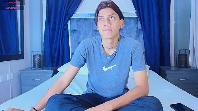 Snapshot of Samuelsince chatting on January 22, 2025, 3:09 am Samuelsince online show from January 22, 2025, 3:09 am