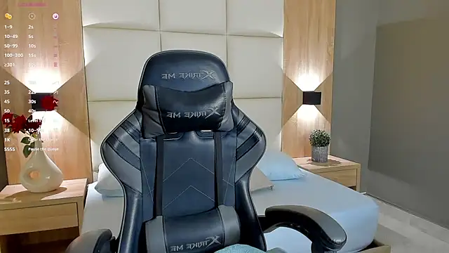 megan cooper28 online show from September 25, 2025, 12:20 pm