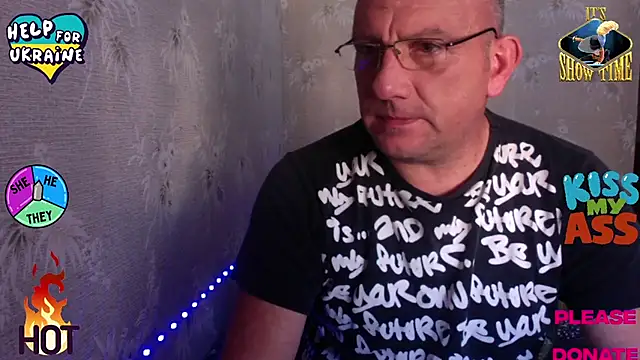 Snapshot of Bossun79 chatting on September 20, 2025, 2:40 pm Bossun79 online show from September 20, 2025, 2:40 pm