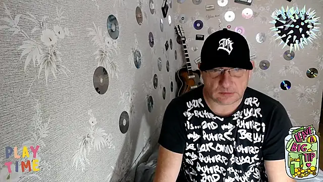 Snapshot of Bossun79 chatting on October 22, 2025, 8:14 am Bossun79 online show from October 22, 2025, 8:14 am