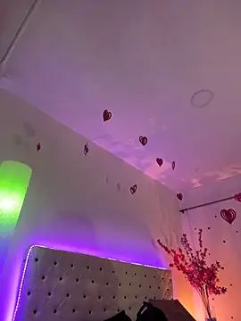 Elektra Queen online show from April 13, 2026, 1:16 pm