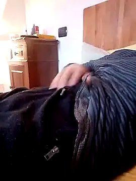 Snapshot of Anastasio33 chatting on February 9, 2025, 2:07 pm Anastasio33 online show from February 9, 2025, 2:07 pm