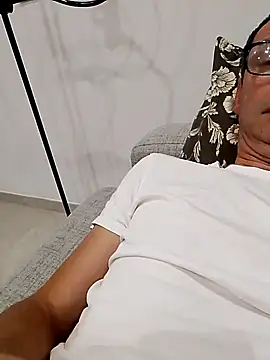 Snapshot of Anastasio33 chatting on September 18, 2025, 10:34 pm Anastasio33 online show from September 18, 2025, 10:34 pm