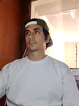 Snapshot of Rejy1992 chatting on January 23, 2025, 7:51 pm Rejy1992 online show from January 23, 2025, 7:51 pm