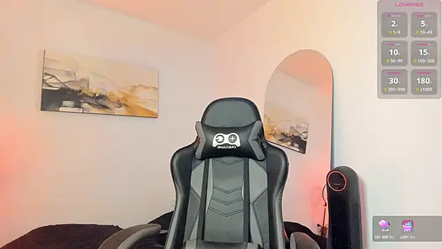 LucianSinclair online show from December 3, 2024, 3:09 am