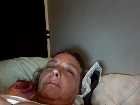 Everlyrose27 online show from January 12, 2025, 12:01 pm