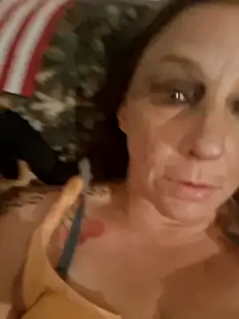 Everlyrose27 online show from December 19, 2025, 7:15 am