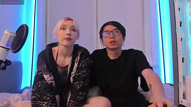 wexlee7 online show from January 17, 2025, 1:35 pm