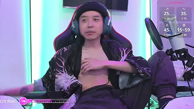 wexlee7 online show from March 17, 2025, 11:11 pm