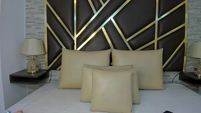 ValeriaRioz online show from April 6, 2026, 11:44 am