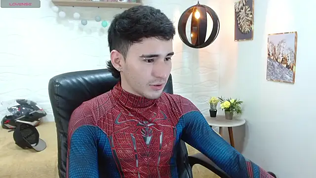 Snapshot of DmitriSanders chatting on March 13, 2025, 12:27 am DmitriSanders online show from March 13, 2025, 12:27 am