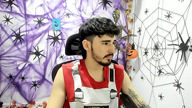 Snapshot of DmitriSanders chatting on November 7, 2025, 7:14 pm DmitriSanders online show from November 7, 2025, 7:14 pm