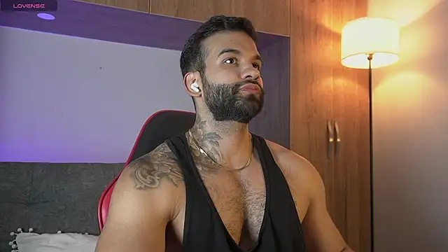 MarkHazze online show from February 17, 2026, 11:44 pm