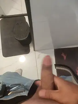 dredre1069 online show from November 19, 2025, 6:52 pm