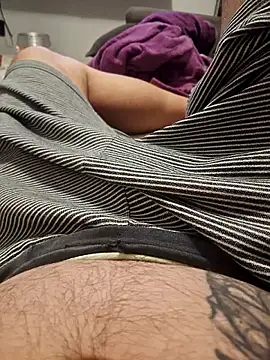 dredre1069 online show from April 7, 2026, 3:40 am