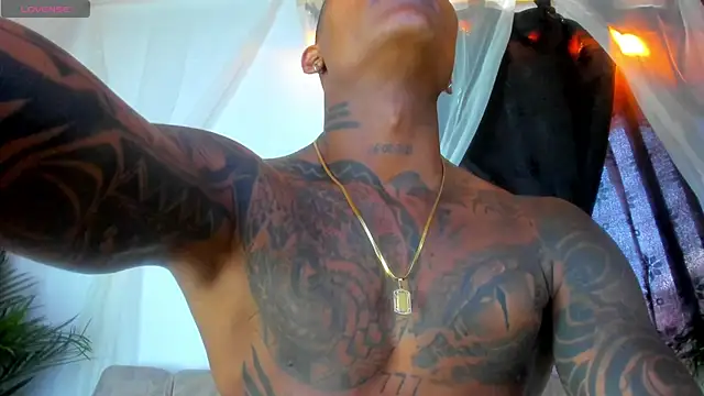 esteveen ortegas  online show from October 2, 2025, 5:09 pm