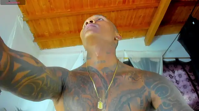 esteveen ortegas  online show from November 25, 2025, 10:10 pm