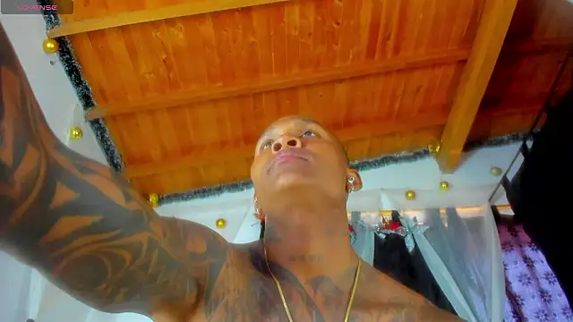 Snapshot of esteveen_ortegas_ chatting on February 11, 2026, 4:23 pm esteveen ortegas online show from February 11, 2026, 4:23 pm