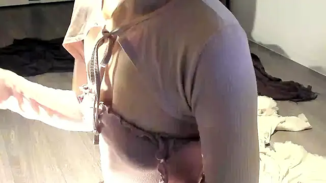 Lily 0000 online show from January 17, 2026, 1:05 pm