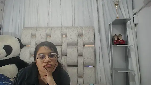 KEYRA-MILLER- online show from February 27, 2026, 2:22 am