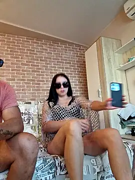 Snapshot of -Pupsiki- chatting on September 22, 2025, 5:42 am -Pupsiki- online show from September 22, 2025, 5:42 am