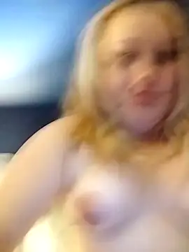 bbygrl15xo online show from September 8, 2025, 9:03 pm