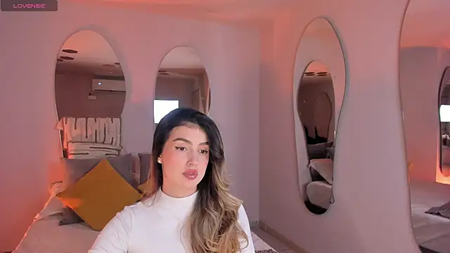 Snapshot of PaulinaSantos_ chatting on September 10, 2025, 7:03 pm PaulinaSantos online show from September 10, 2025, 7:03 pm