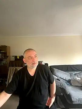 LondonTeffy online show from October 17, 2025, 11:13 am