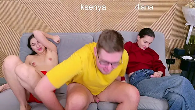 Ksenny online show from February 22, 2026, 4:35 am