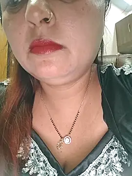 Dianaa9 online show from May 13, 2026, 7:50 am