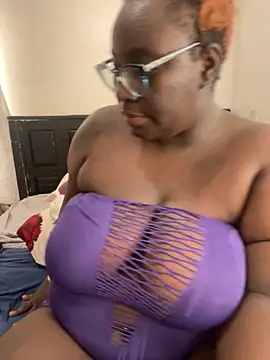 Toomuch Squirt online show from February 5, 2026, 4:39 am